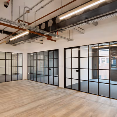 10-12 Alie Street, Greater London Image 3