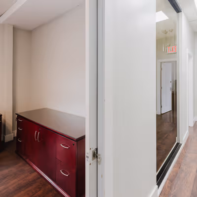 98-22 Metropolitan Avenue, Forest Hills Image 4