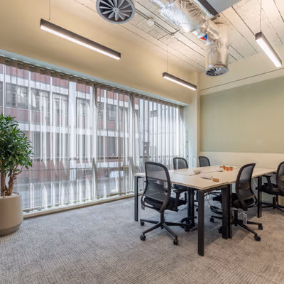 10 South Parade, Leeds Image 1