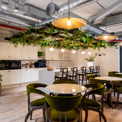 Victoria St Jubilee Square, St Albans Image 13