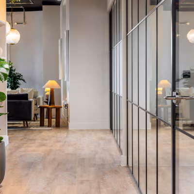 Victoria St Jubilee Square, St Albans Image 15