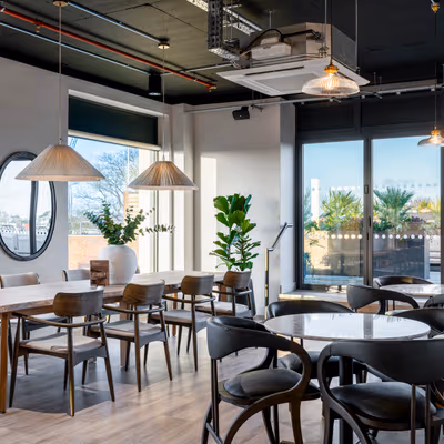 Victoria St Jubilee Square, St Albans Image 16