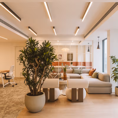 74a Charlotte Street, London Image 3