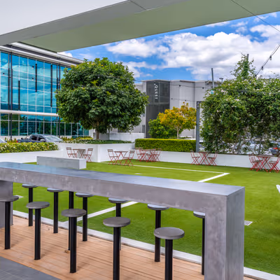 1 Clunies Ross Court, Eight Mile Plains Image 2