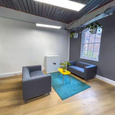 2 Bath Place, Greater London Image 11