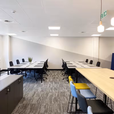 17-23 High Street, Slough Image 1