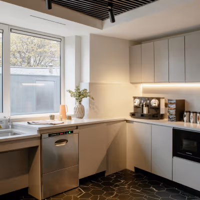 2 Leeson Close, Dublin Image 9