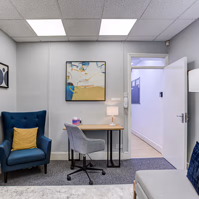 42 Watling Street, Radlett Herts Image 2