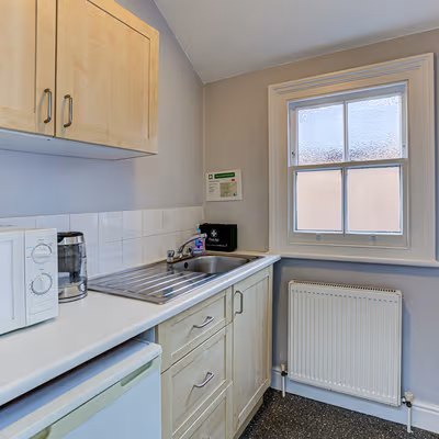 42 Watling Street, Radlett Herts Image 4