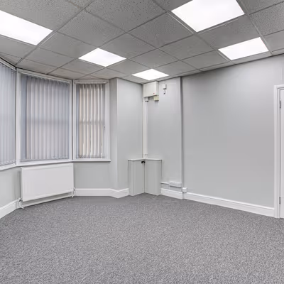 42 Watling Street, Radlett Herts Image 3