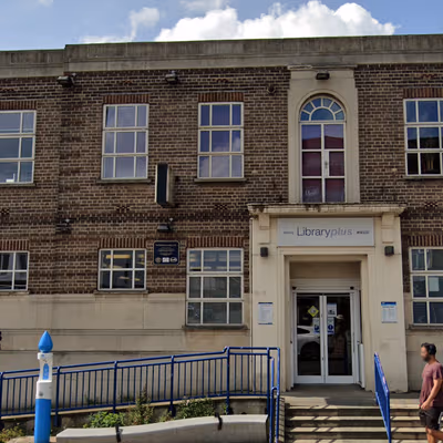 Bellegrove Road, Greater London Image 9