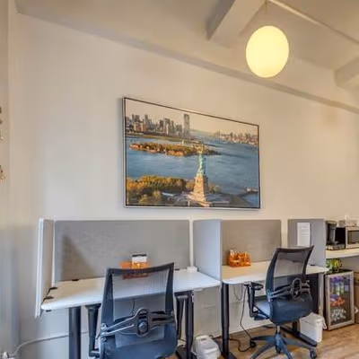 240 W 40th St, New York Image 1