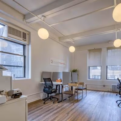 240 W 40th St, New York Image 3