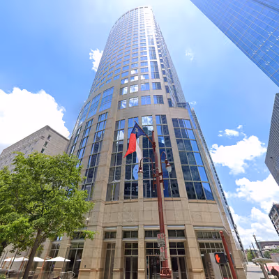 717 Texas Ave, Houston Image 10