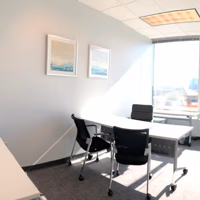 1050 Crown Pointe Parkway, Atlanta Image 4