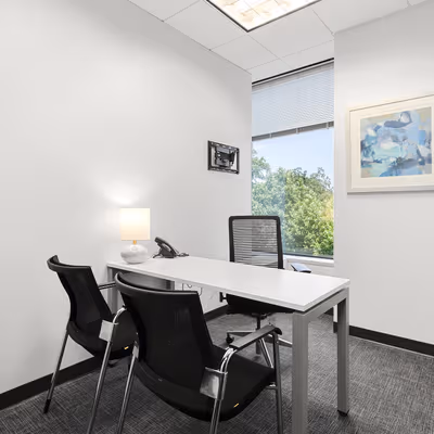 1050 Crown Pointe Parkway, Atlanta Image 3