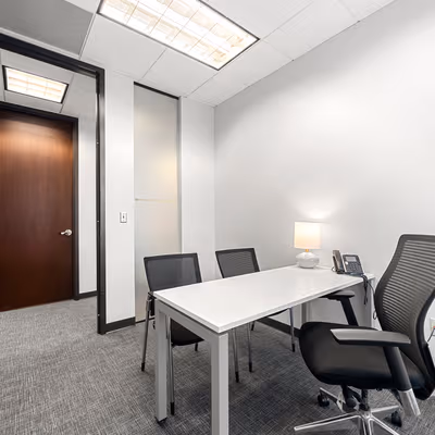 1050 Crown Pointe Parkway, Atlanta Image 12