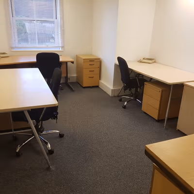 46-48A High Street, Burnham Image 1