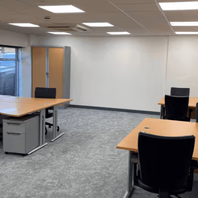 Manor Way, Borehamwood Image 4