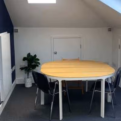 404 Camden Road, Greater London Image 6