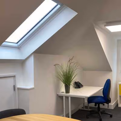 404 Camden Road, Greater London Image 4