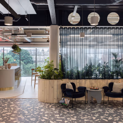 Cathedral Approach, Manchester Image 1