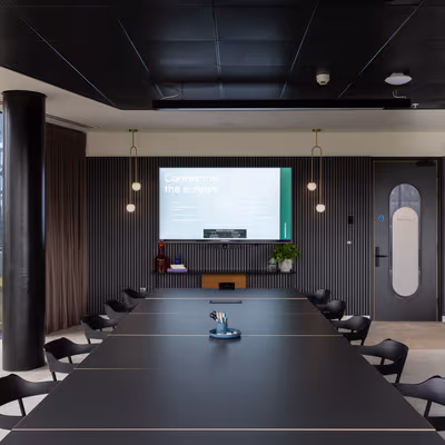 Cathedral Approach, Manchester Image 10