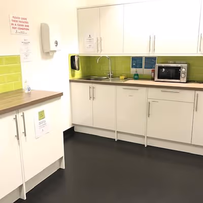 377-399 London Road, Camberley Image 5