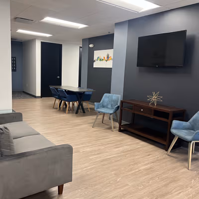 880 W Long Lake, Troy Image 10