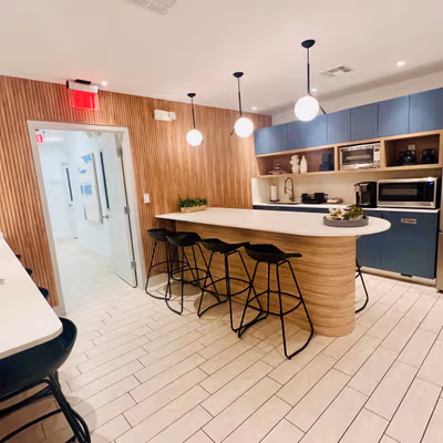 2719 Hollywood Boulevard, Hollywood Image 12