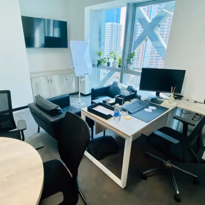 Sheikh Zayed Rd, Dubai Image 2