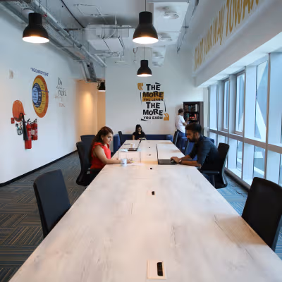 Sheikh Zayed Rd, Dubai Image 5