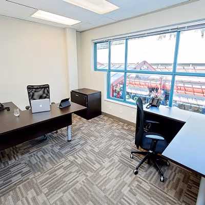 145 Chadwick Court, North Vancouver Image 9