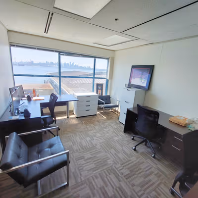 145 Chadwick Court, North Vancouver Image 5