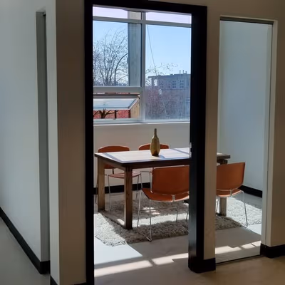 50 Lonsdale Ave, North Vancouver Image 4