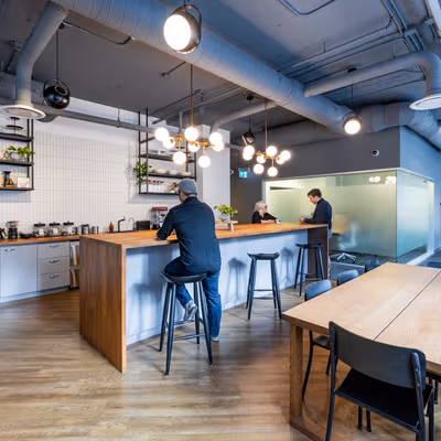 410 Adelaide Street West, Toronto Image 2