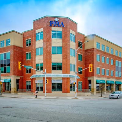 231 Oak Park Blvd, Oakville Image 8