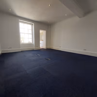 33 Portland Square, Saint Paul's Image 4