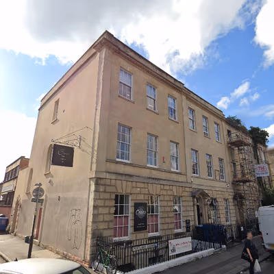 33 Portland Square, Saint Paul's Image 7