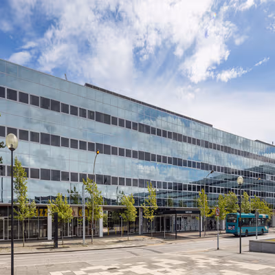 Elder Gate, Milton Keynes Image 5