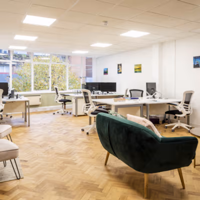 14 Commercial Way, Woking Image 1