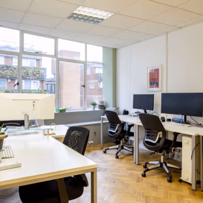 14 Commercial Way, Woking Image 3