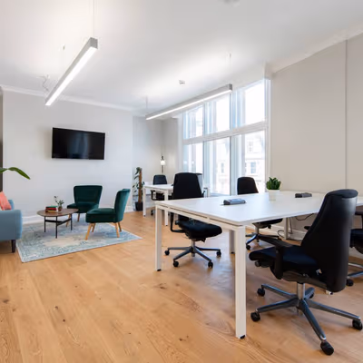 321 Oxford Street, Greater London Image 7