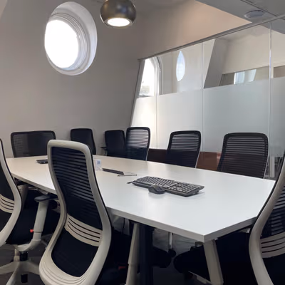 15-17 Grosvenor Gardens, Greater London Image 9