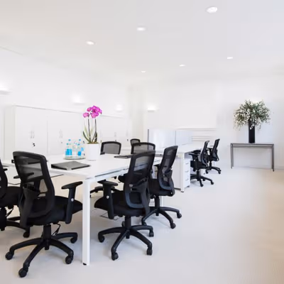 59-60 Grosvenor Street, Greater London Image 2