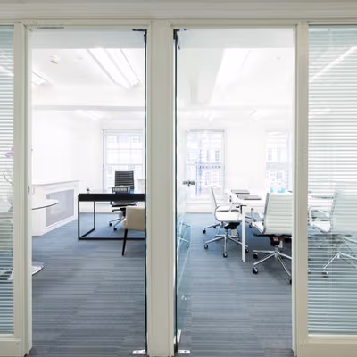 59-60 Grosvenor Street, Greater London Image 4