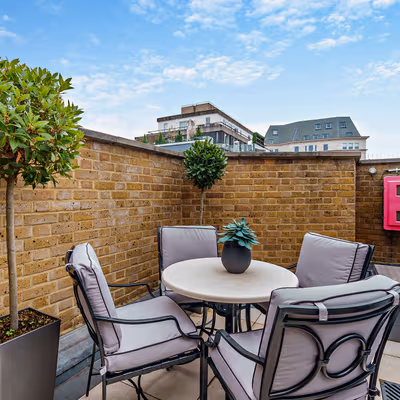 59-60 Grosvenor Street, Greater London Image 12