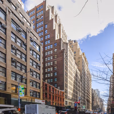 307 West 38th Street, New York Image 9