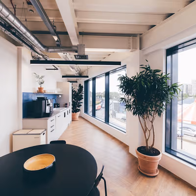 1 Armoury Way, London Image 5