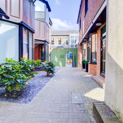 Lower Kings Road, Berkhamsted Image 14